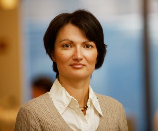 Dr. Cristina R. Antonescu
